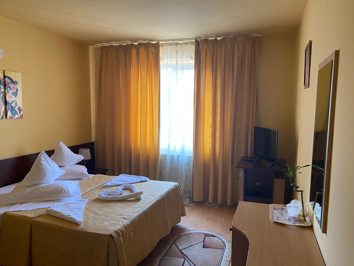 Camera matrimonială Hotel Decebal Brașov
